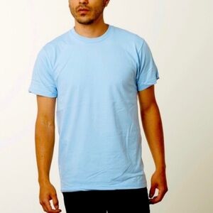 Fulcrum NWOT Light Blue Solid Crewneck T-Shirt